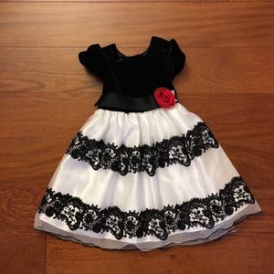 Beautiful Rare Editions dress, size 24 months